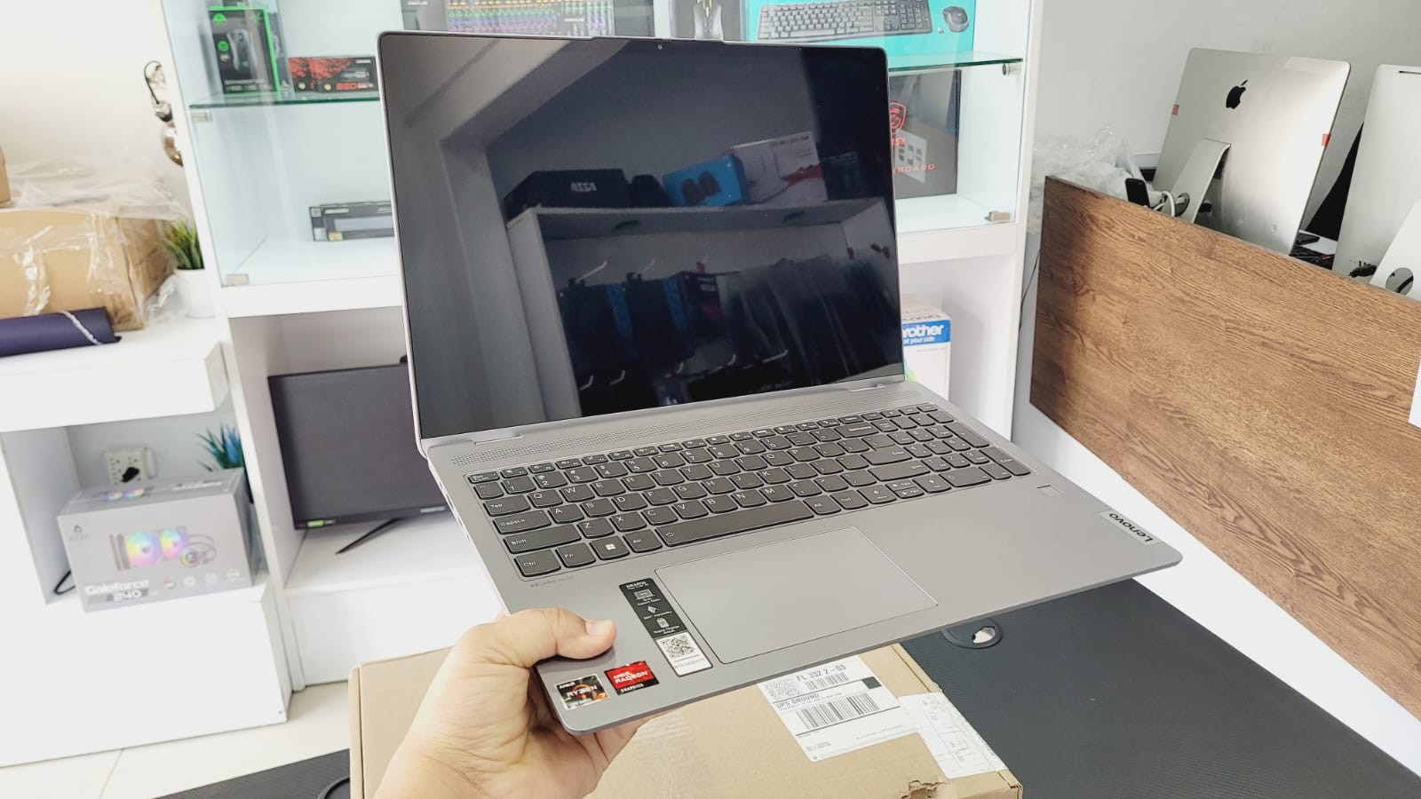computadoras y laptops - LAPTOP LENOVO FLEX 5 RYZEN 7 TOUCH 16GB 1TB SSD 7