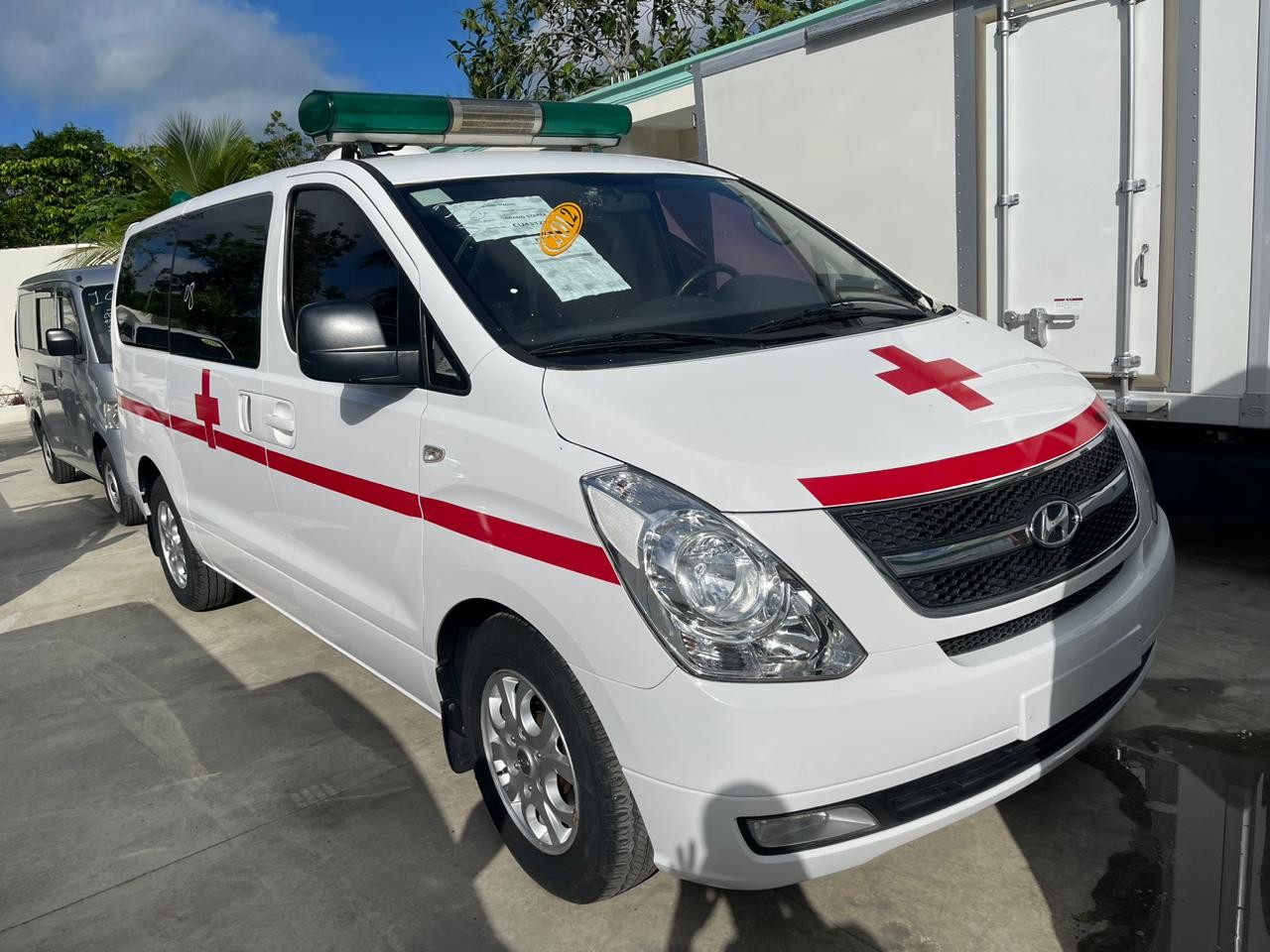 jeepetas y camionetas - 12 Ambulancia Hyundai starex  1