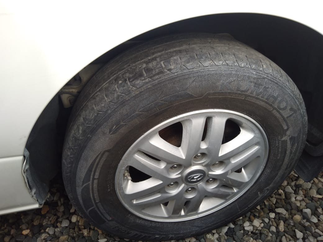 jeepetas y camionetas - HYUNDAI GRAND STAREX 2018 BLANCO IMPORTADA. 6