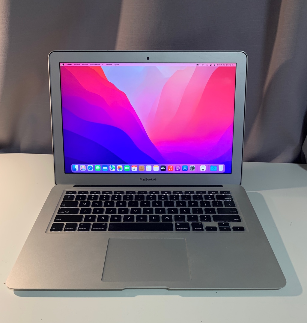 computadoras y laptops - MacBook Air 2015 Excelentes Condiciones