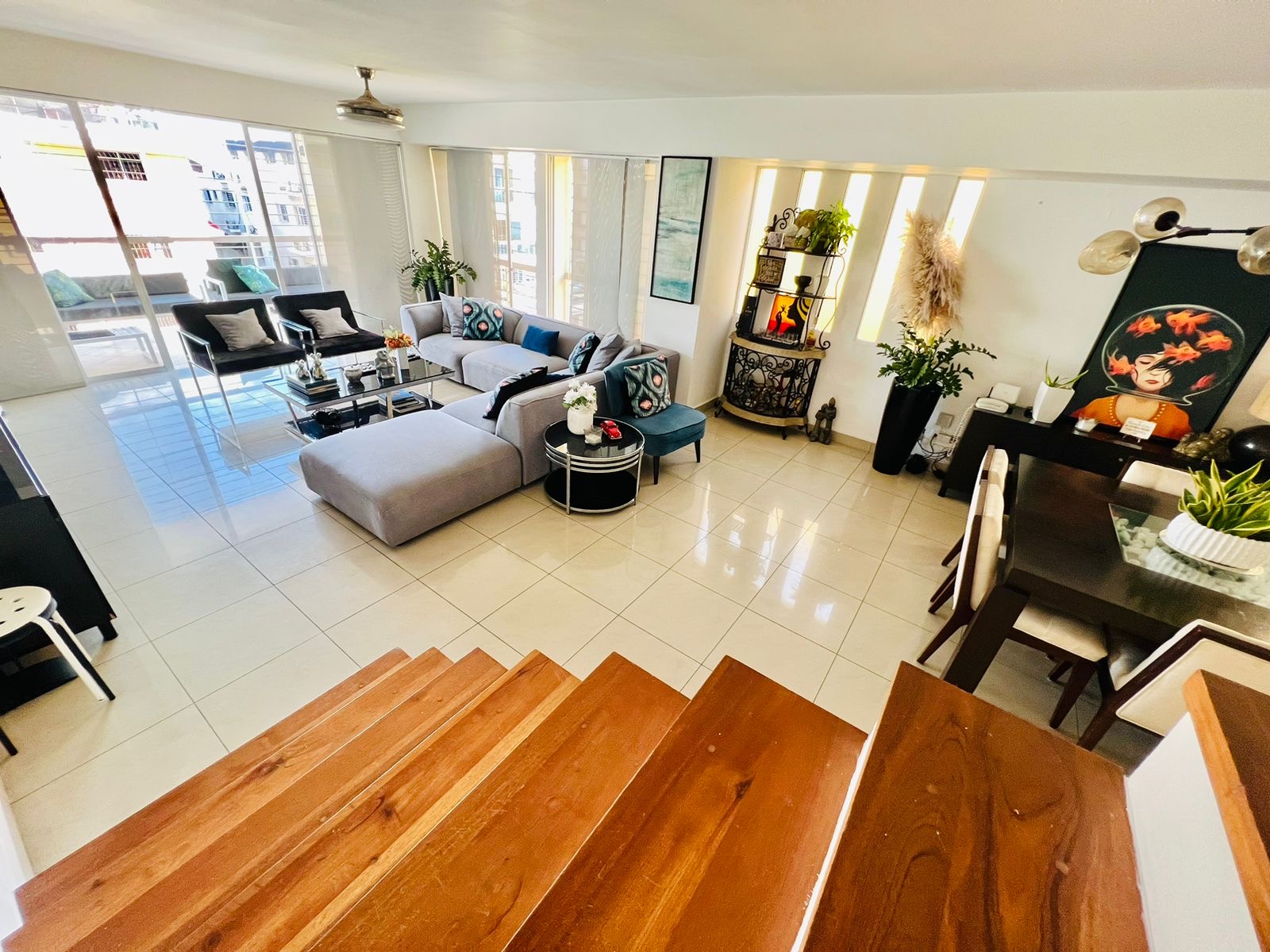 penthouses - Vendo Ph en el millón amplio tres hab 2.5 baños te 4