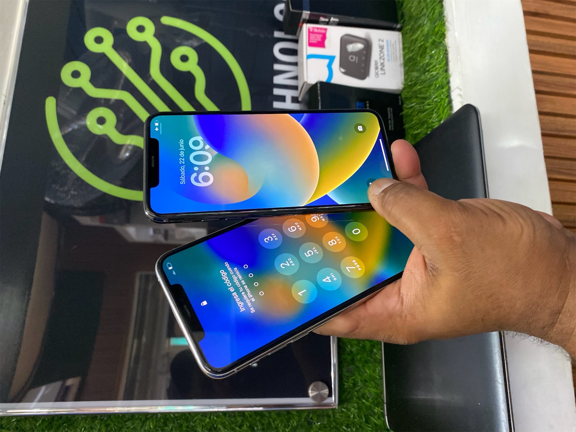 celulares y tabletas - iphone 11 pro max 64GB  7
