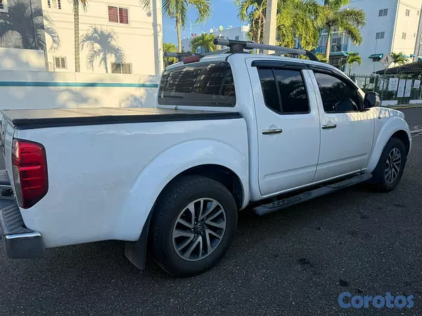 jeepetas y camionetas - Nissan Navara 2015 4x4 8