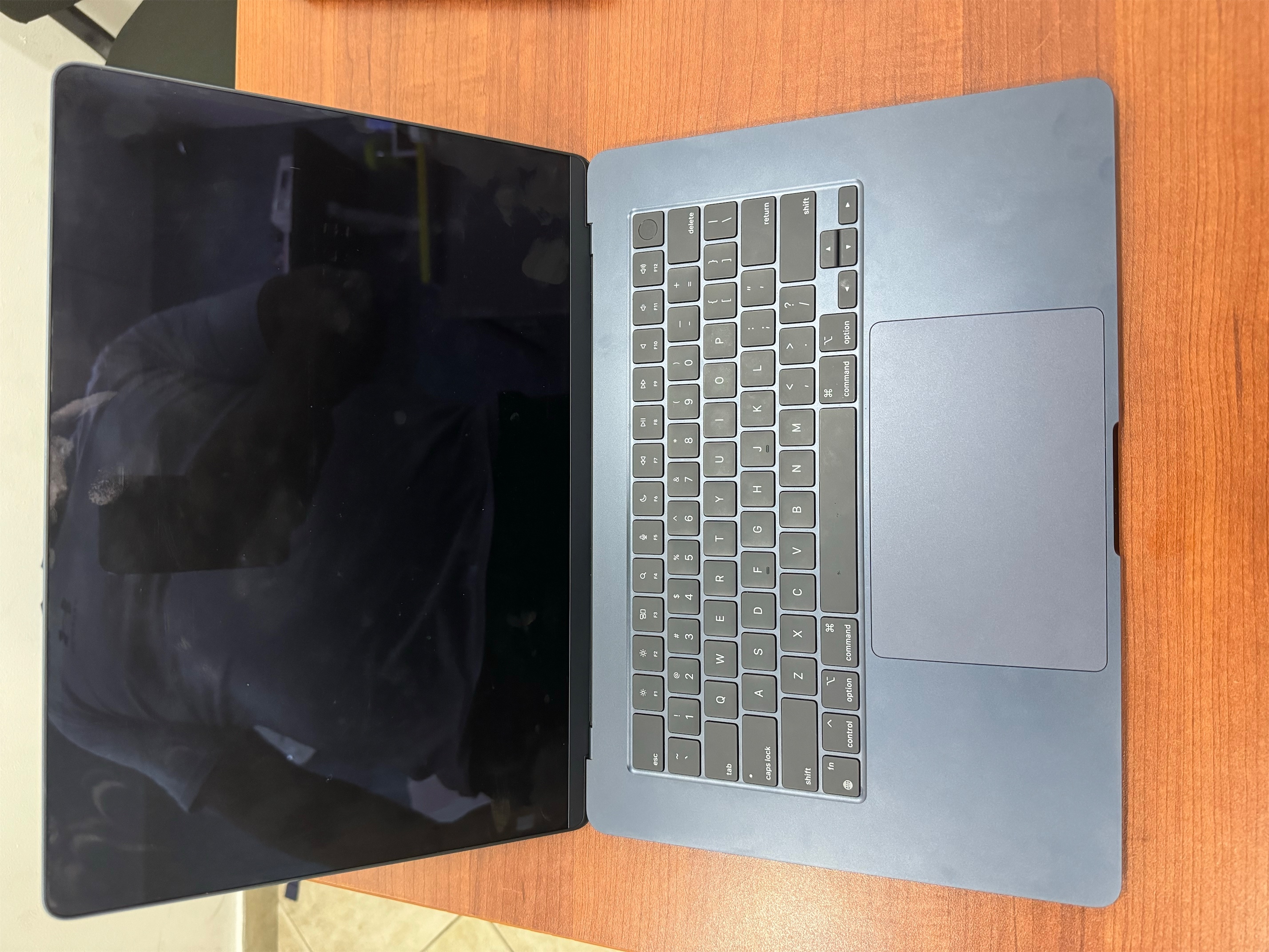 computadoras y laptops - MacBook Air 15 pulgadas 512 GB midnight 10/10 
Apple care 2026 
