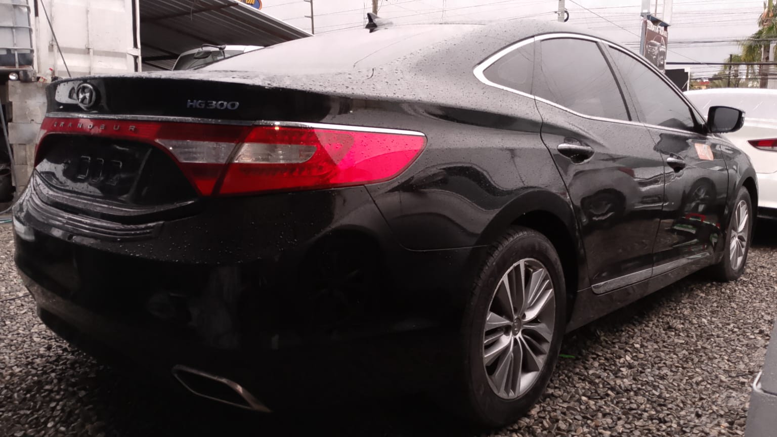 carros - HYUNDAI GRANDEUR 2017 NEGRO DESDE: RD$710,100.00  7