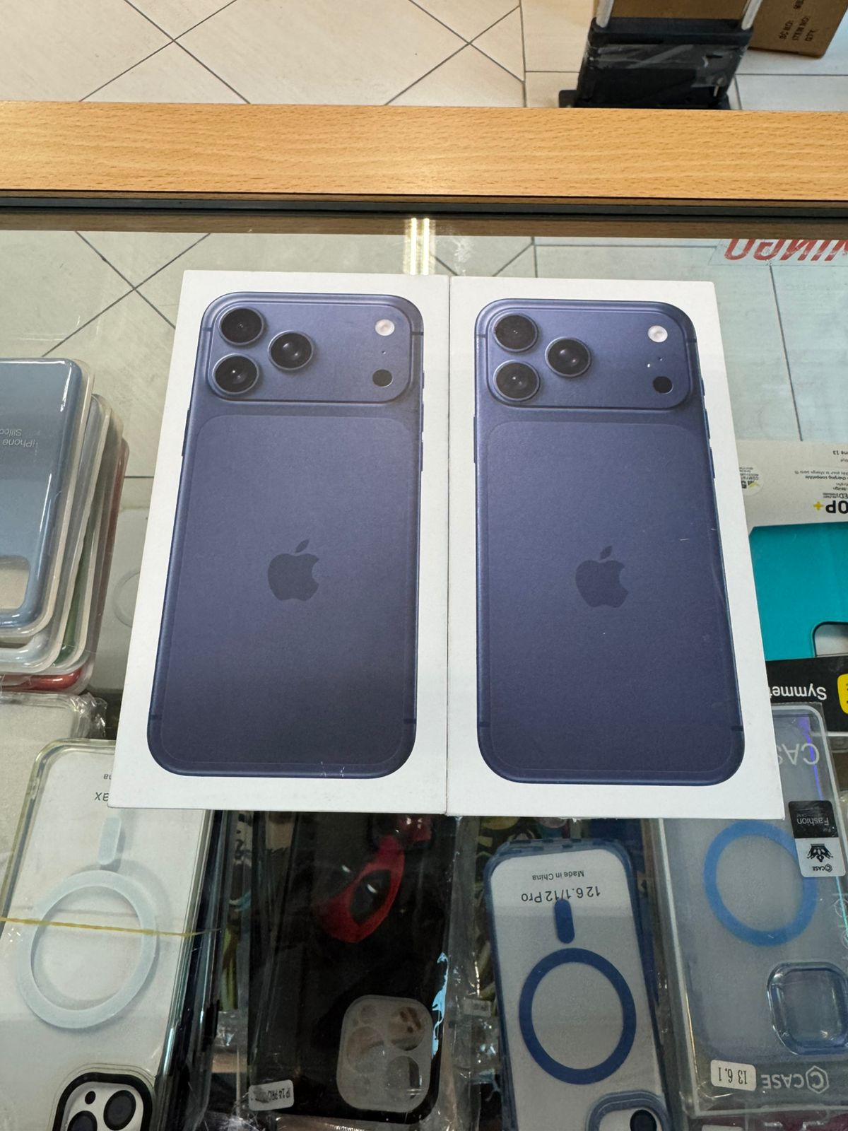 celulares y tabletas - iphone 17 pro max blue  512 GB Desbloqueado APPLE.