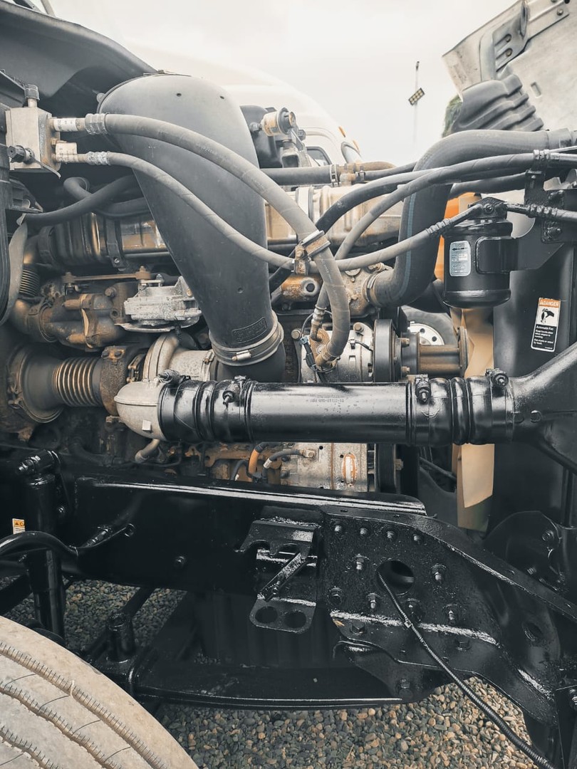 camiones y vehiculos pesados - FREIGHTLINER CASCADIA año 2013 2