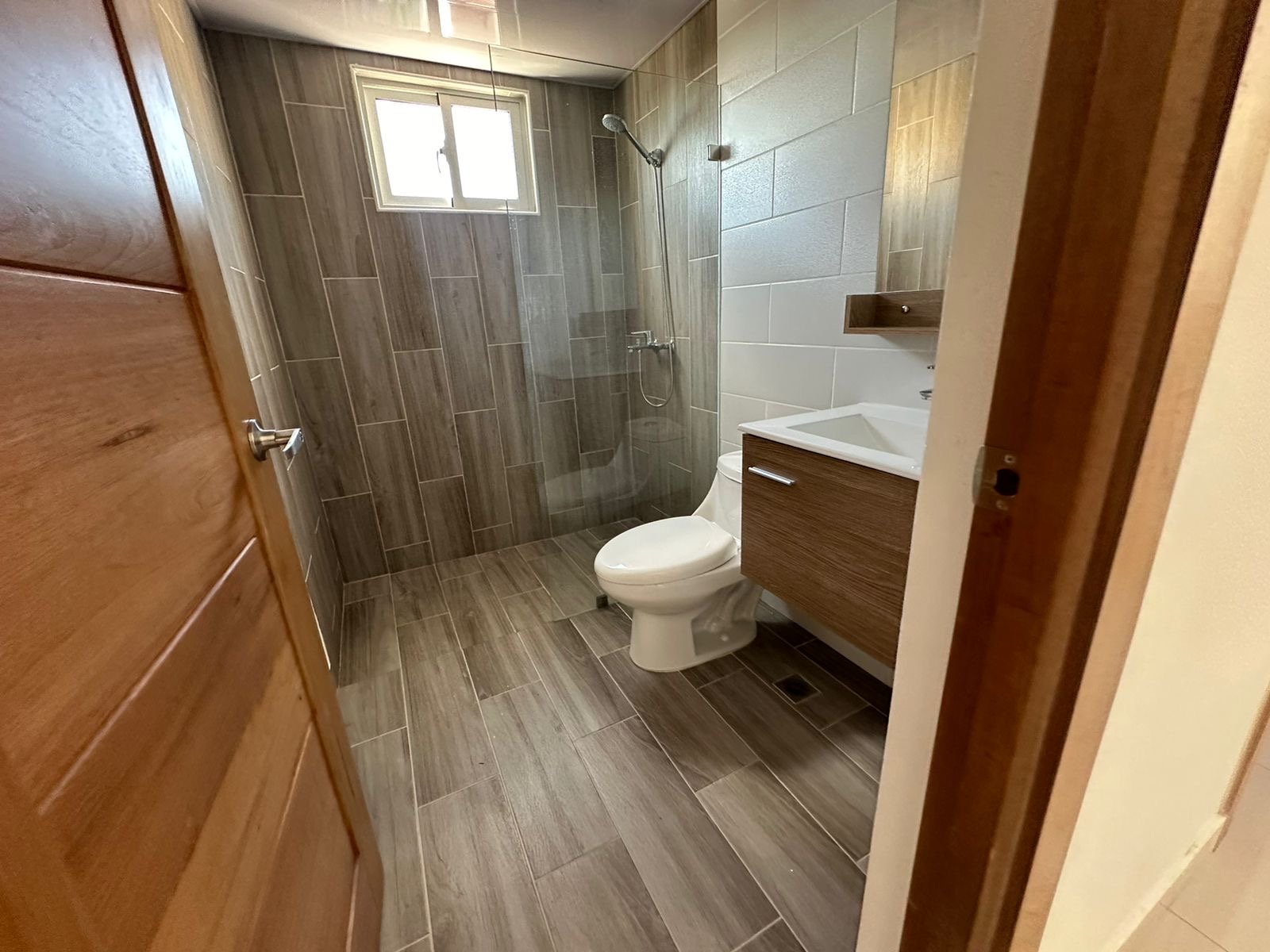 apartamentos - Vendo nuevo piso 4 con ascensor Independencia klm  8