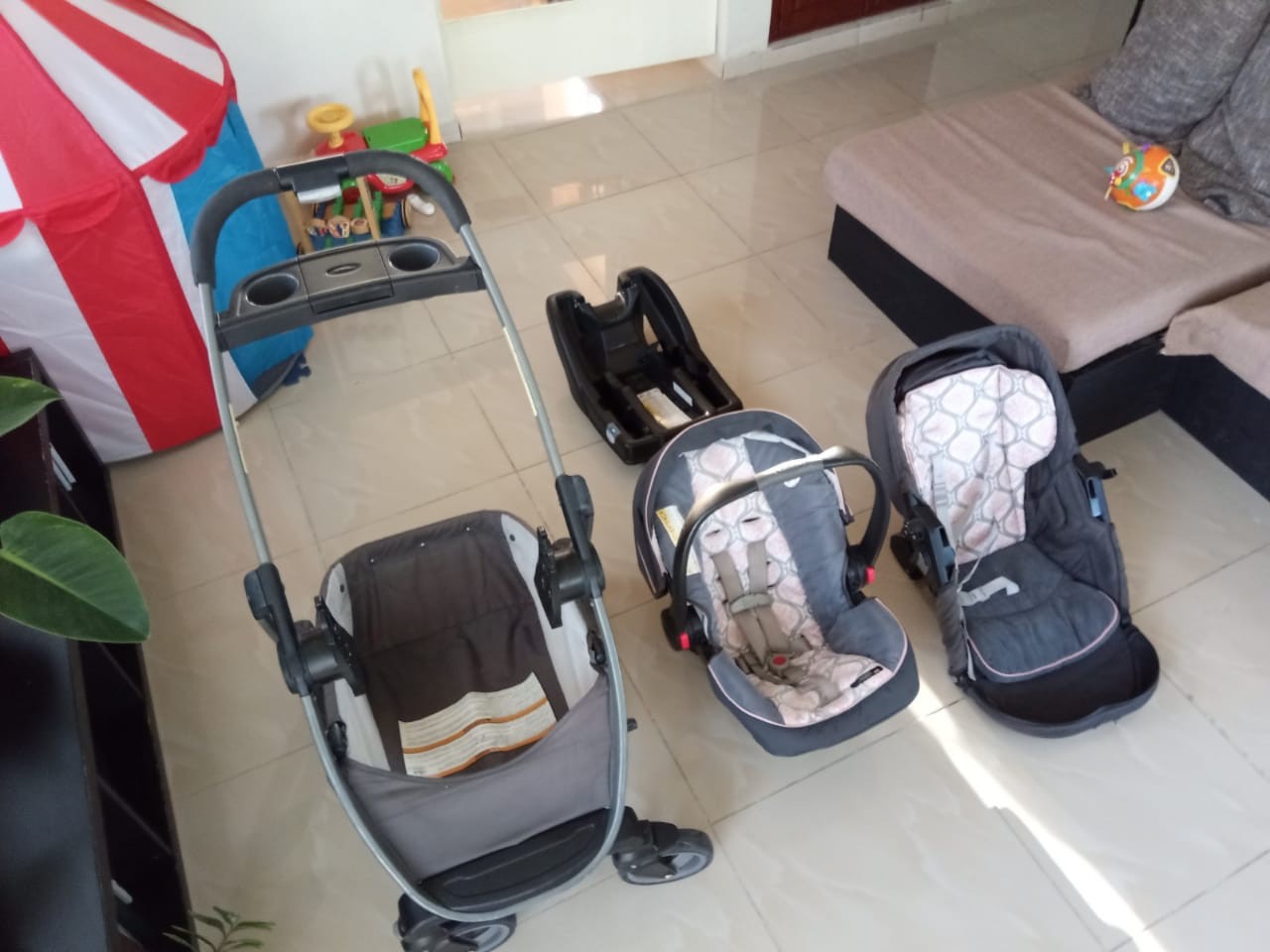 coches y sillas - Coche para bebe marca GRACO, 3 en 1, nitido !
