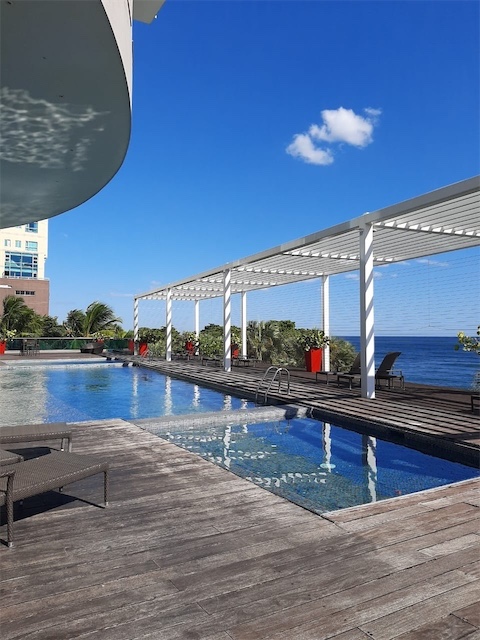 apartamentos - Venta de apartamento amueblado con vista al mar en el malecón 0