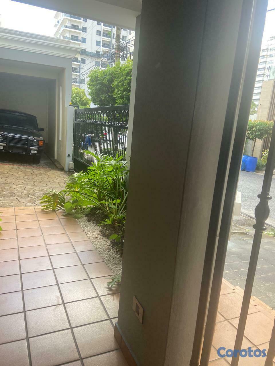 apartamentos - Clasico Apartamento en Piantini con 4 parqueos 6to 10