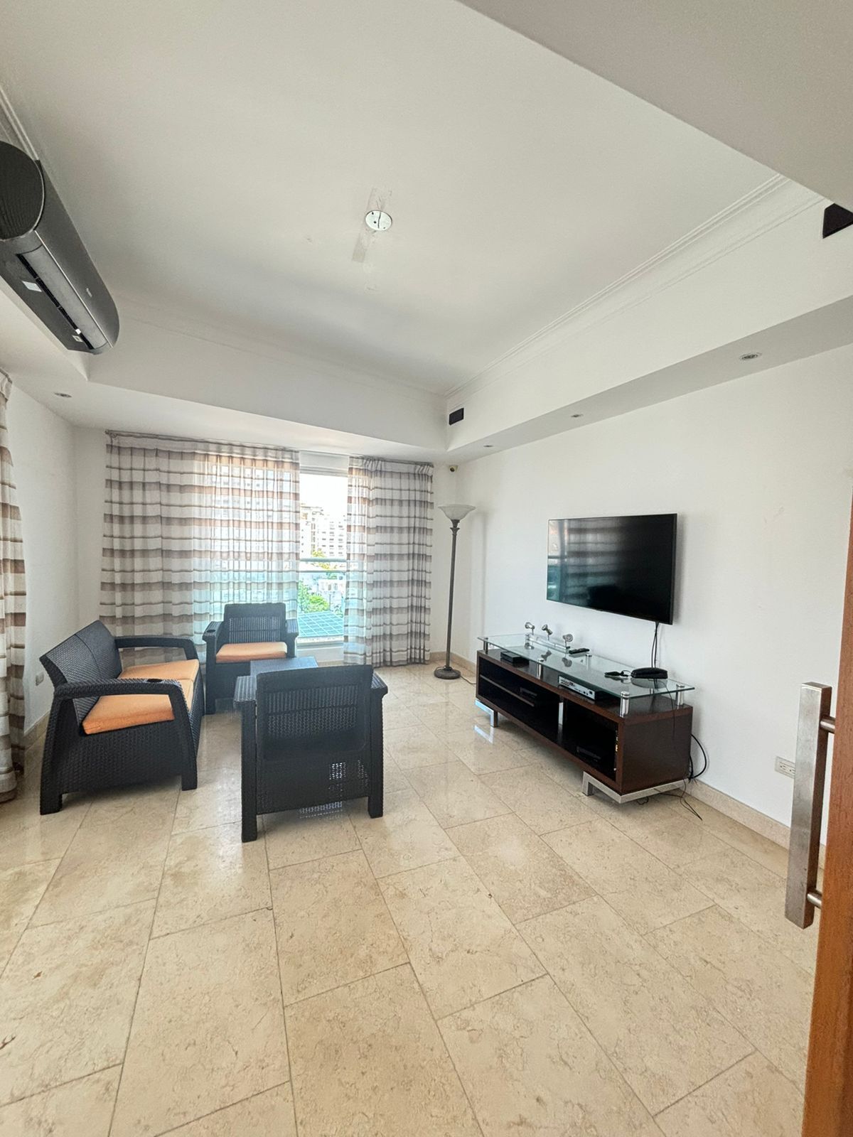 apartamentos - Apartamento en alquiler en los Cacicazgos   3