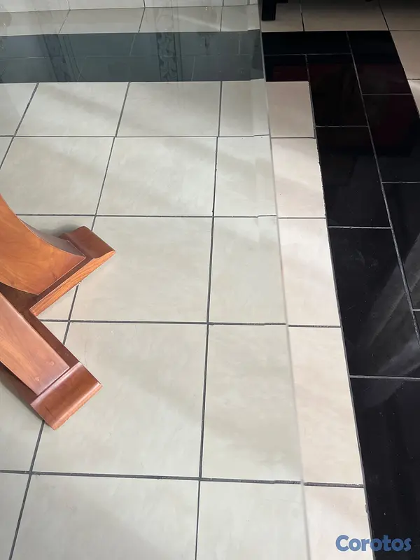 muebles y colchones - Se vende tope en vidrio y base de mesa 2