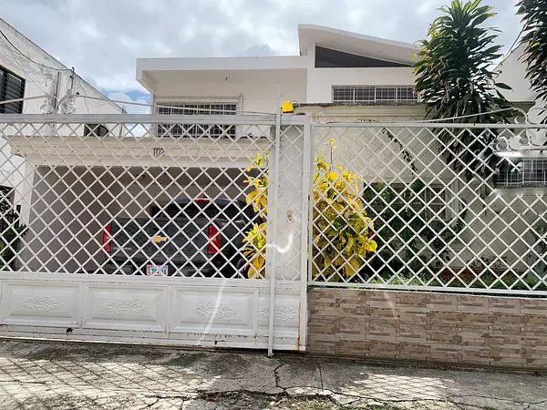 casas - Propiedad en la zona universitaria  2