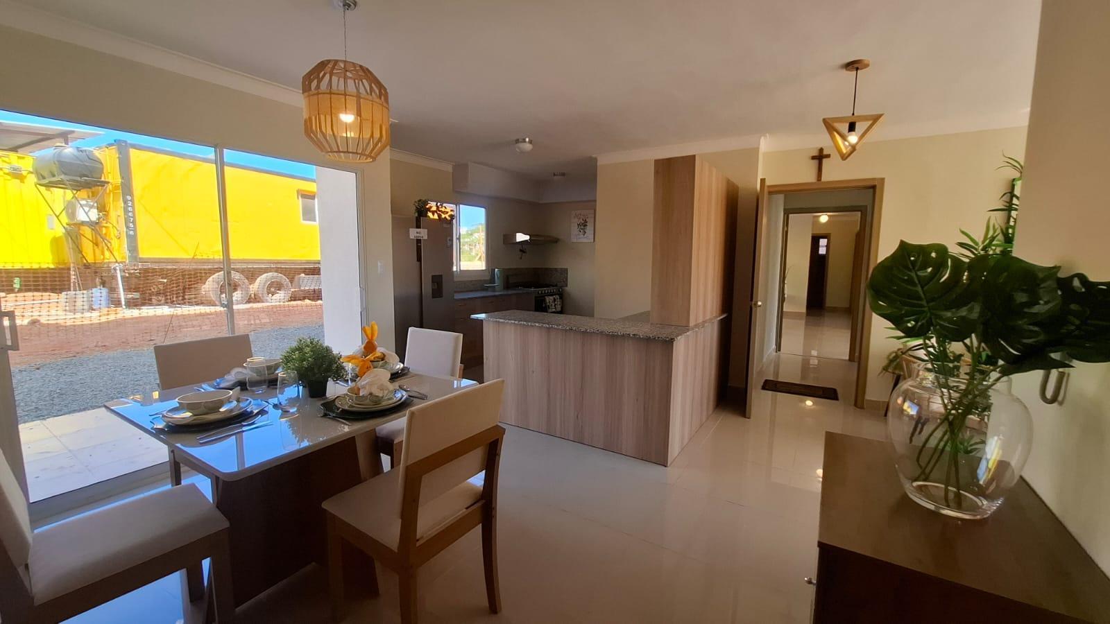 apartamentos - Primer nivel con patio en RD$4,975,000 con Bono 4