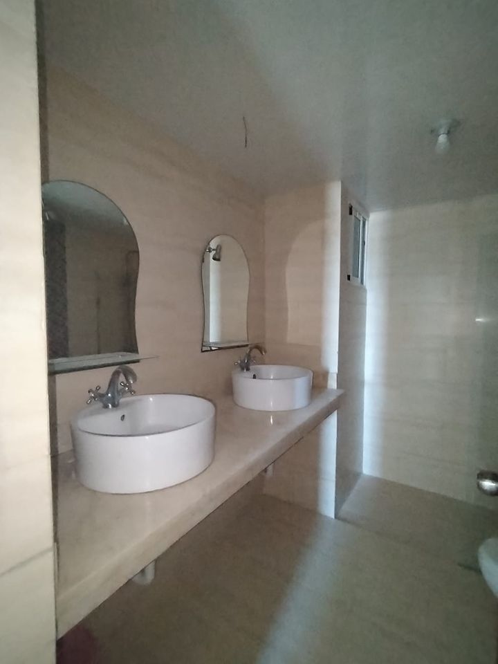 apartamentos - Alquiler Amplio Apart. en Urbanización Fernandez 5