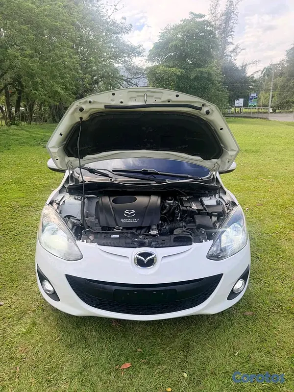 carros - mazda Demio 2014 6