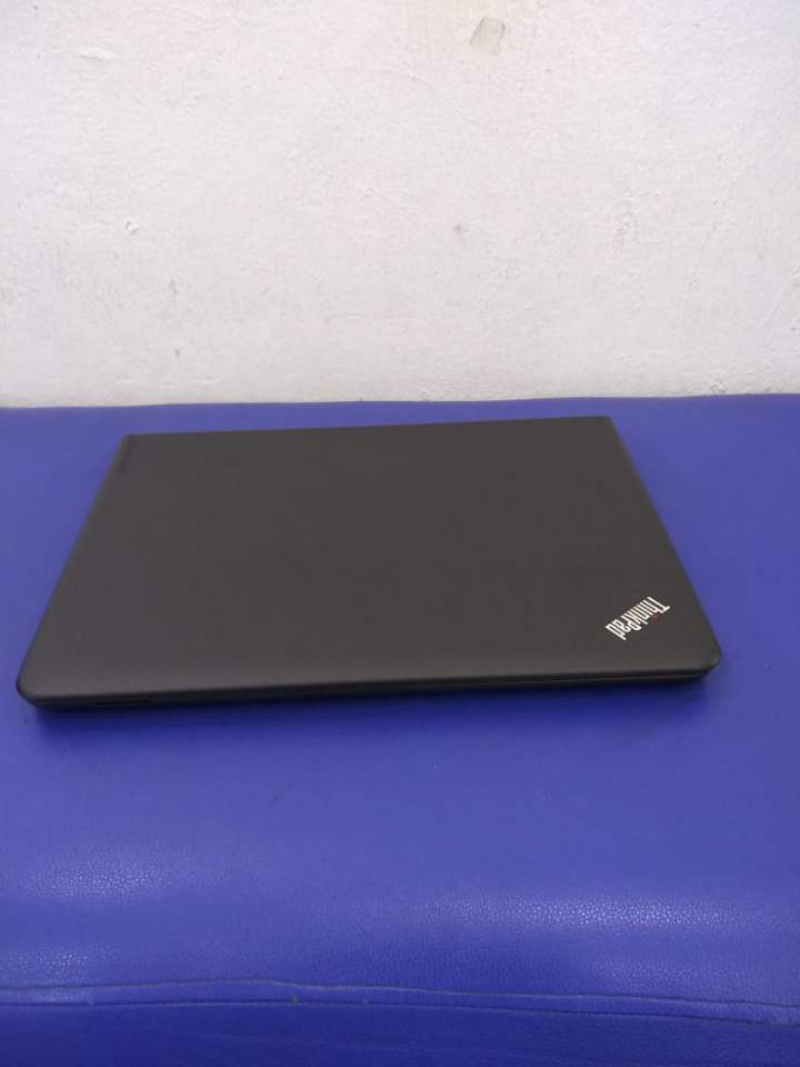computadoras y laptops - Laptop lenovo E460 I5 6ta foto reales 8gb 128gb ssd black offert 1
