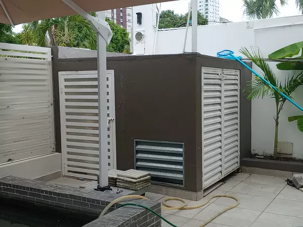 apartamentos - Vendo o Alquilo amplia casa de 2 niveles en Los Ca 6