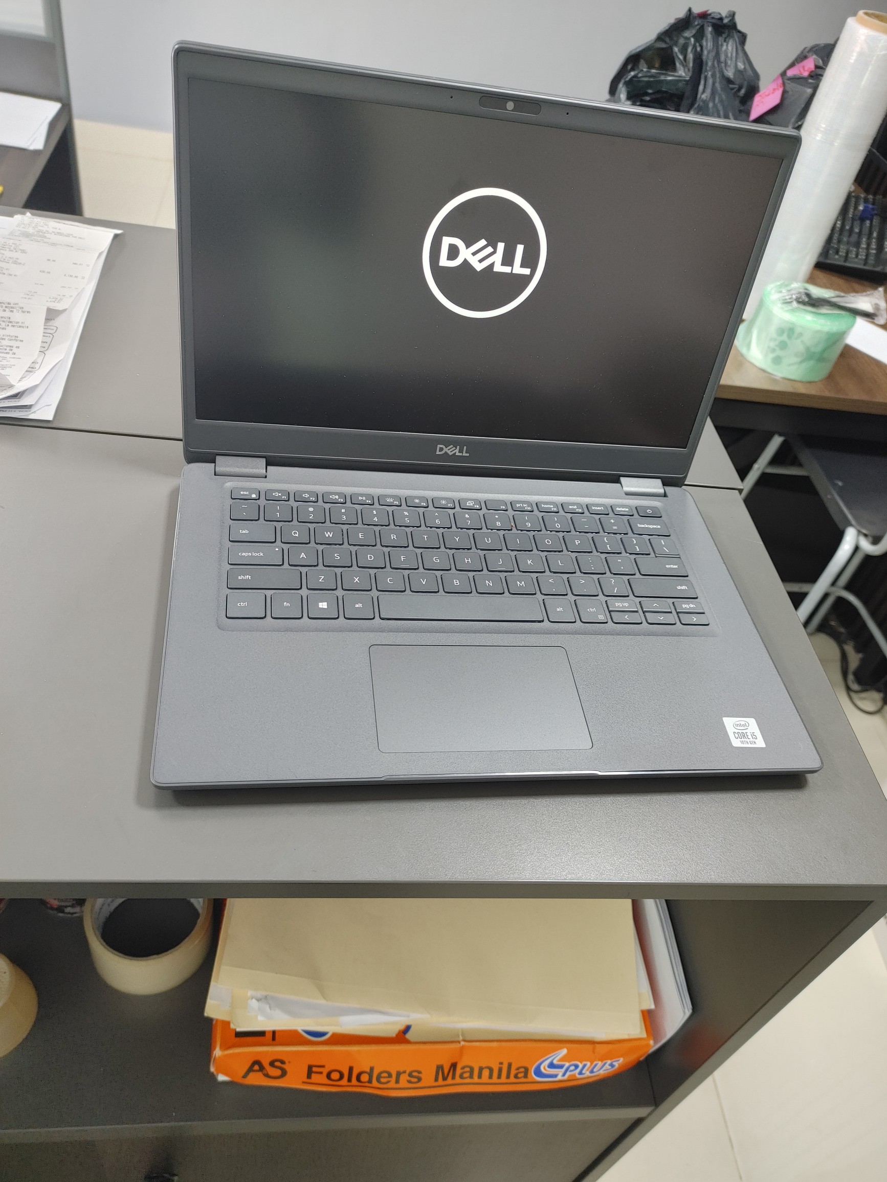 computadoras y laptops - Laptop i5 decima Generacion 8gb de ram 256 gb ssd win 11 pantalla 14" 