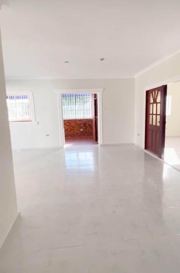 apartamentos - Apto de 3 hab vacío bella vista 3