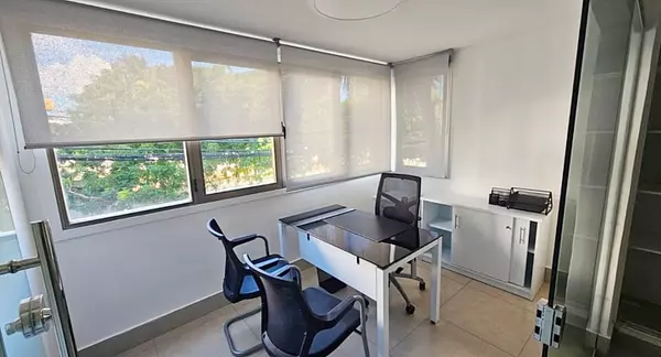 oficinas y locales comerciales - Oficina amueblada en Bella vista  5