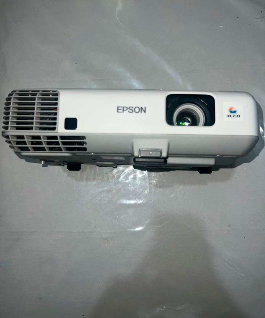 otros electronicos - Proyector EPSON  H389A (5490)