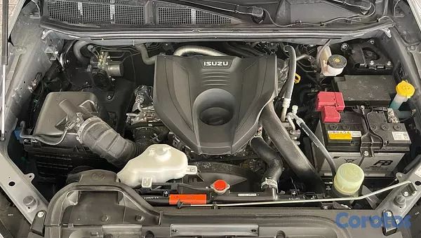 jeepetas y camionetas - Isuzu DMAX LSE 2026 9