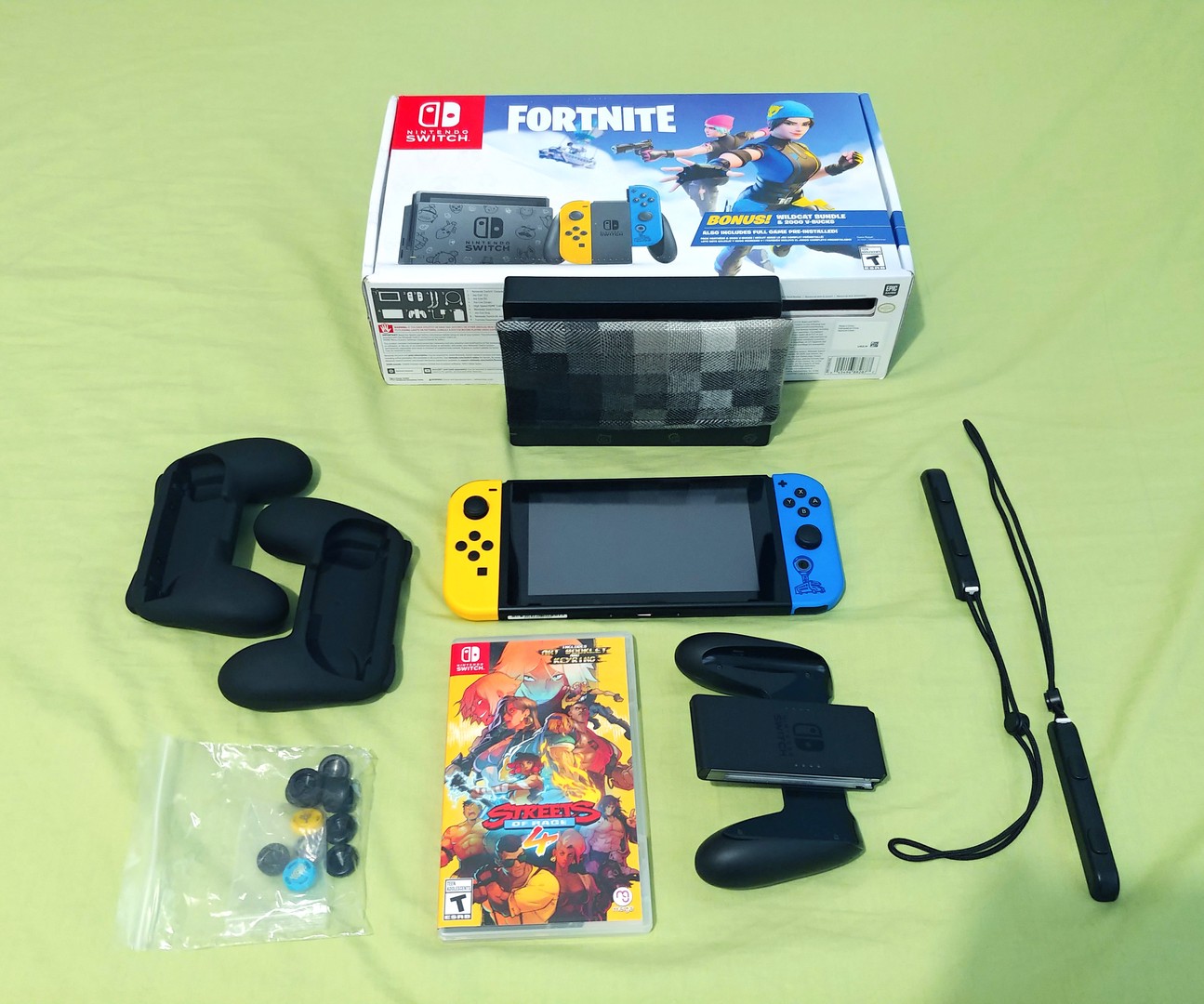consolas y videojuegos - Vendo Nintendo Switch Edición Fornite (Nuevo) + Extras