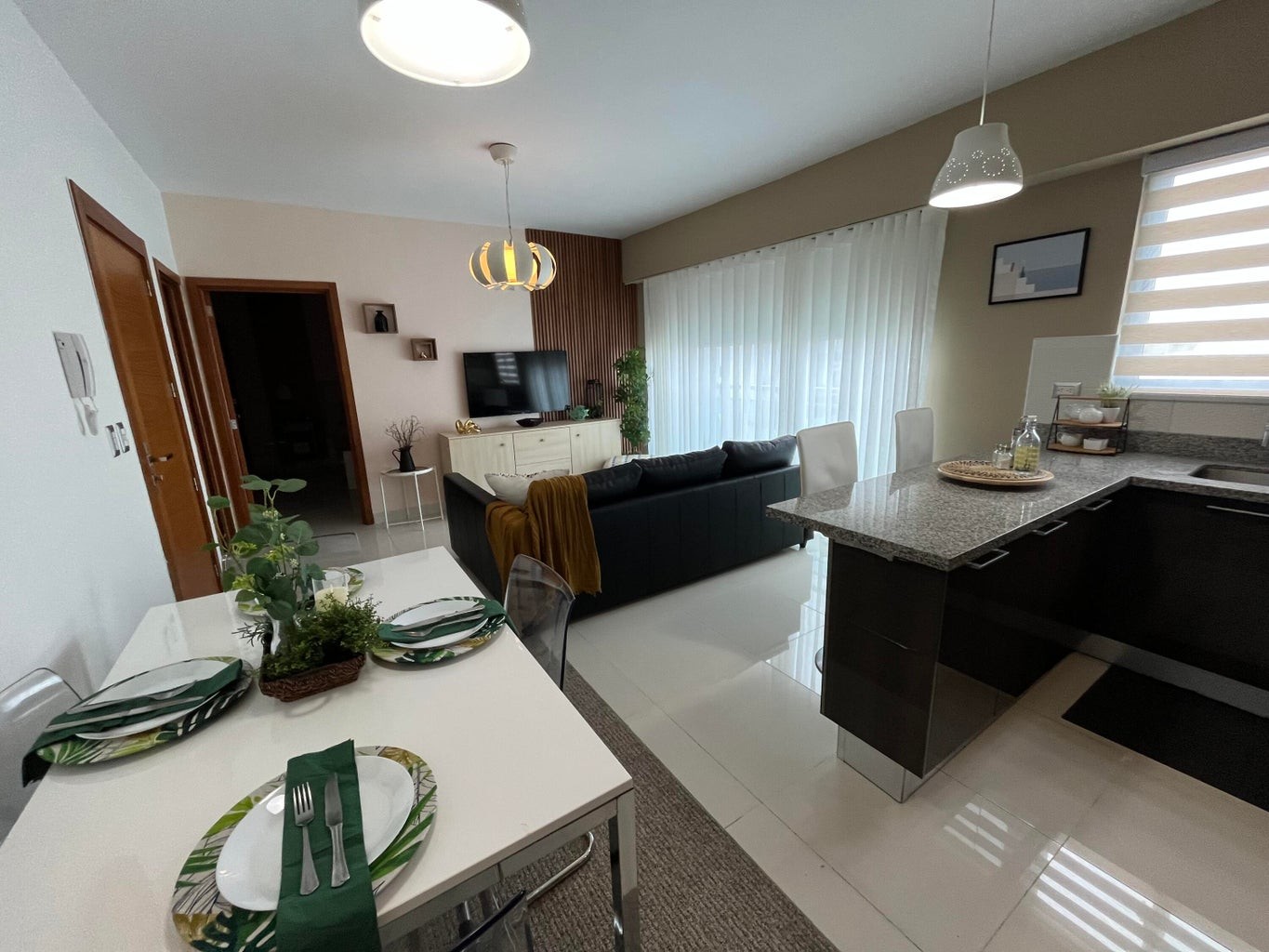 apartamentos - Precioso Apartamento en Piantini,  amueblado y totalmente equipado 1