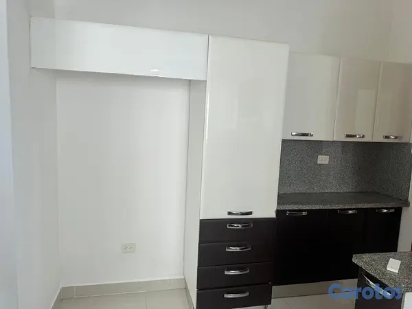 apartamentos - Amplio Apartamento en Alquiler – Mirador Sur.
 4
