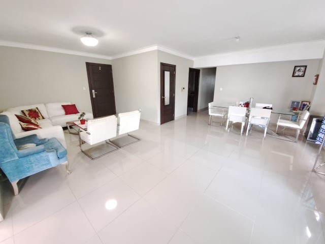 apartamentos - Vendo 2da con Terraza en el Millon 7