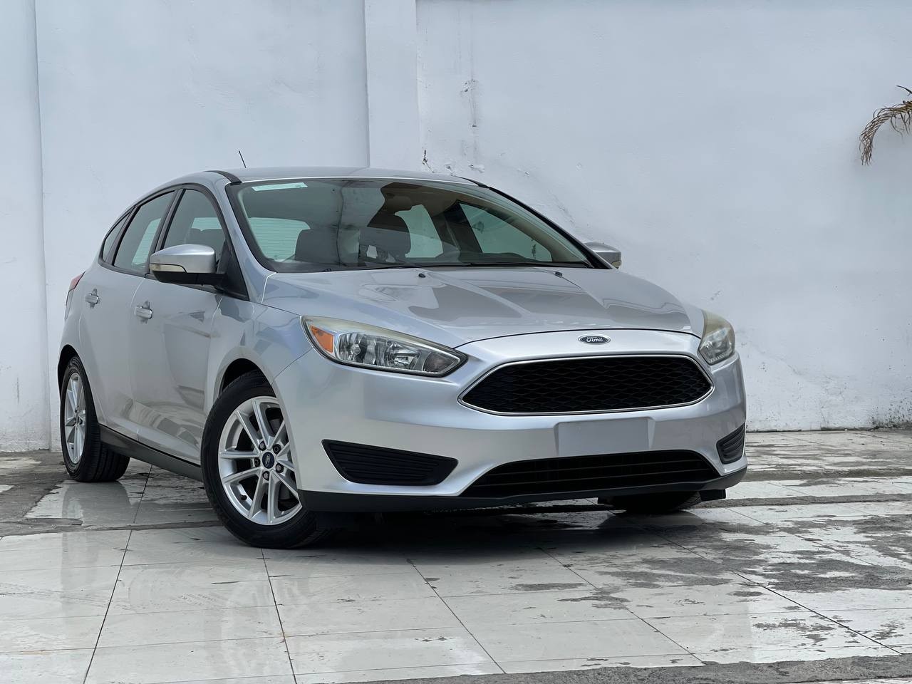 jeepetas y camionetas - FORD FOCUS HATCHBACK SE 2016