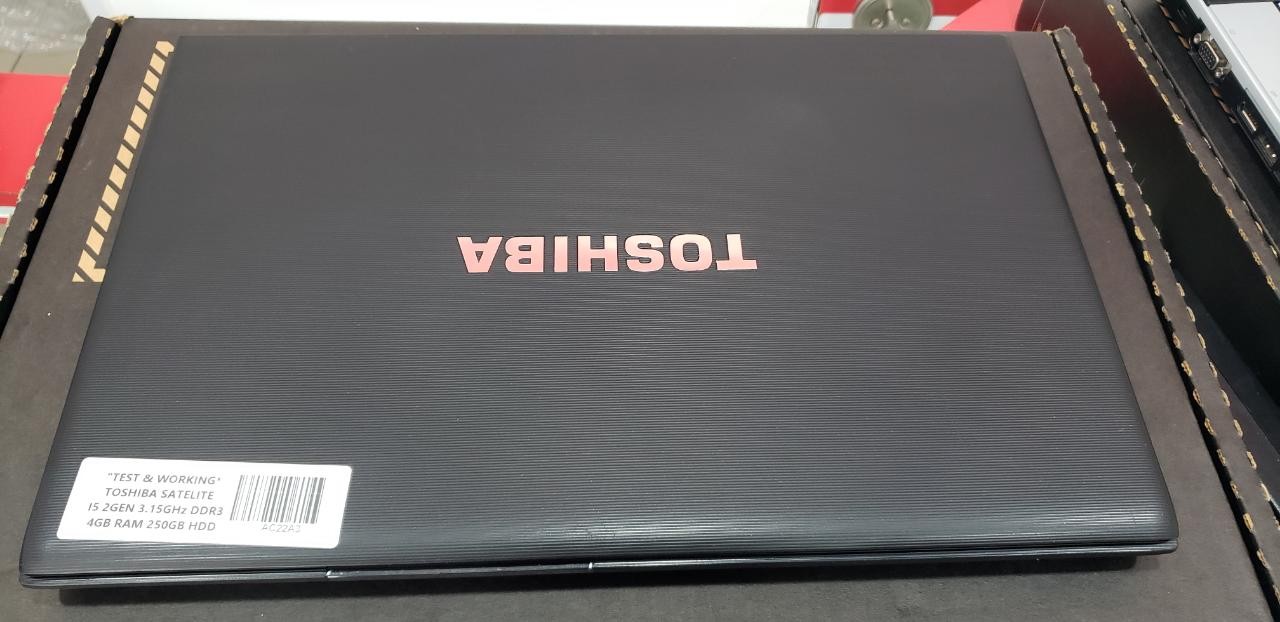 computadoras y laptops - Laptops varias. Toshiba, Dell, Fujitsu 3
