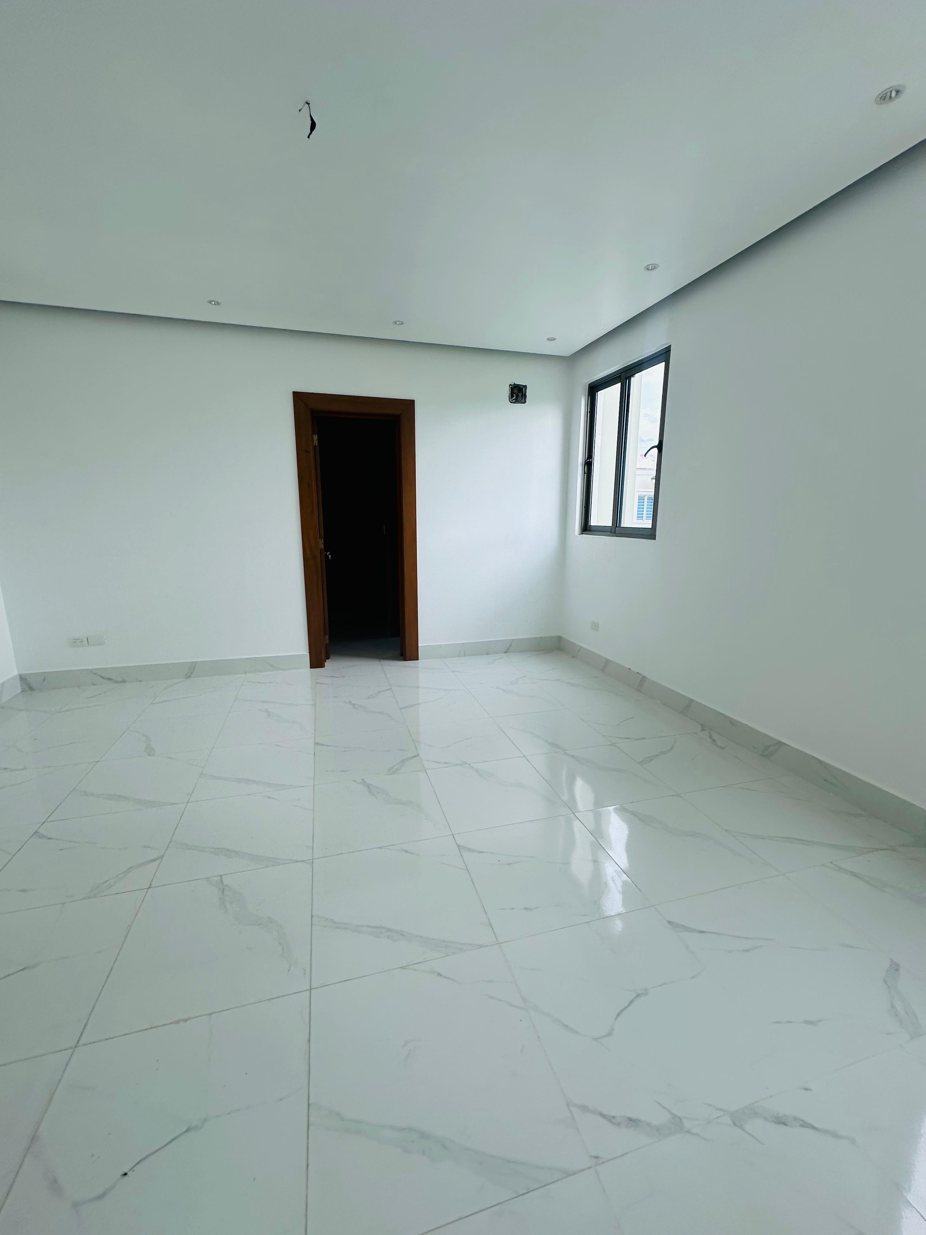 casas - CASA EN RENTA EN LOS LLANOS DE GURABO. 4