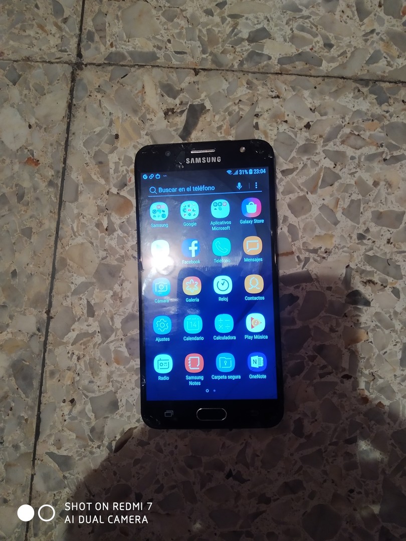 celulares y tabletas -  Samsung J7 barato, usado, solo hay que cambiar la pantalla