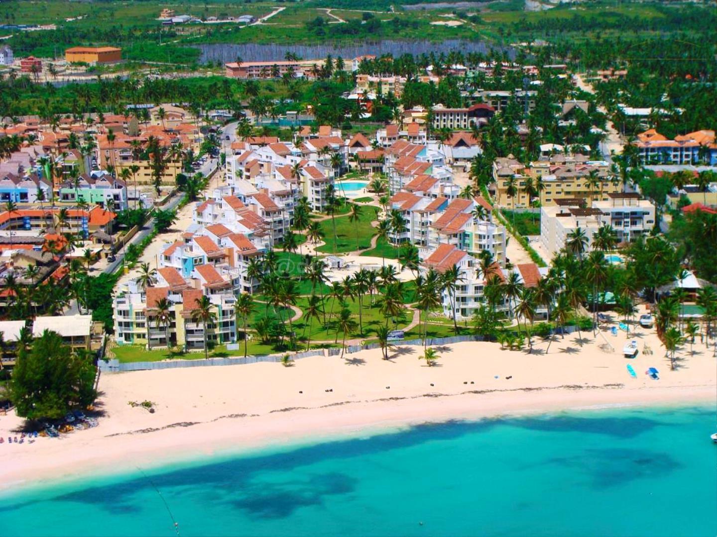 apartamentos - Apartamento Amueblado en venta en bávaro frente a playa