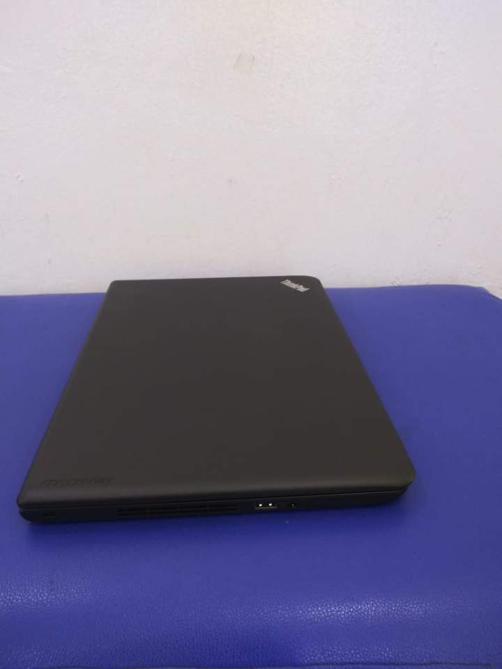 computadoras y laptops - Laptop lenovo E460 I5 6ta foto reales 8gb 128gb ssd black offert 2