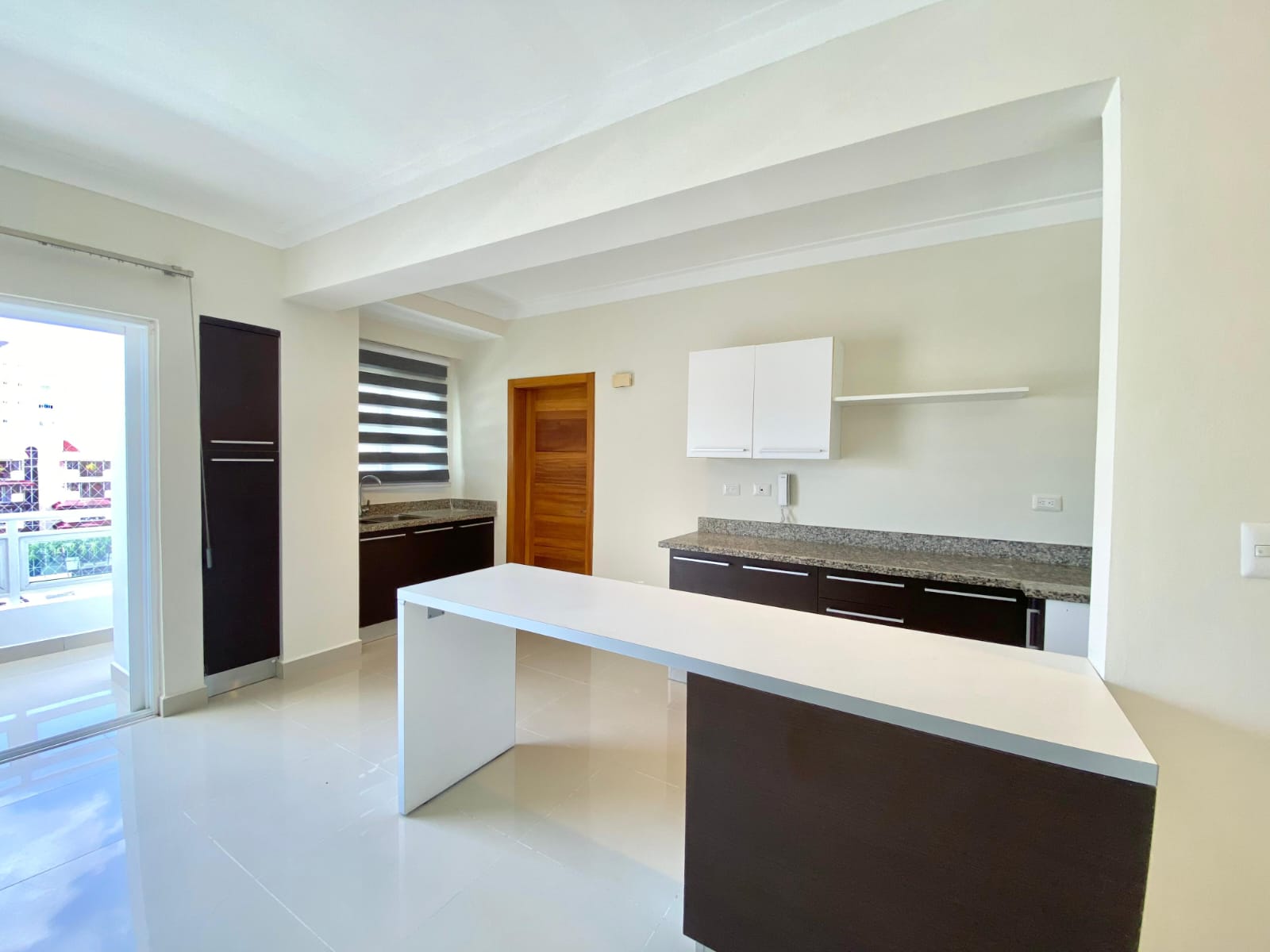 apartamentos - Alquiler Acogedor y Familiar en Evaristo Morales 0