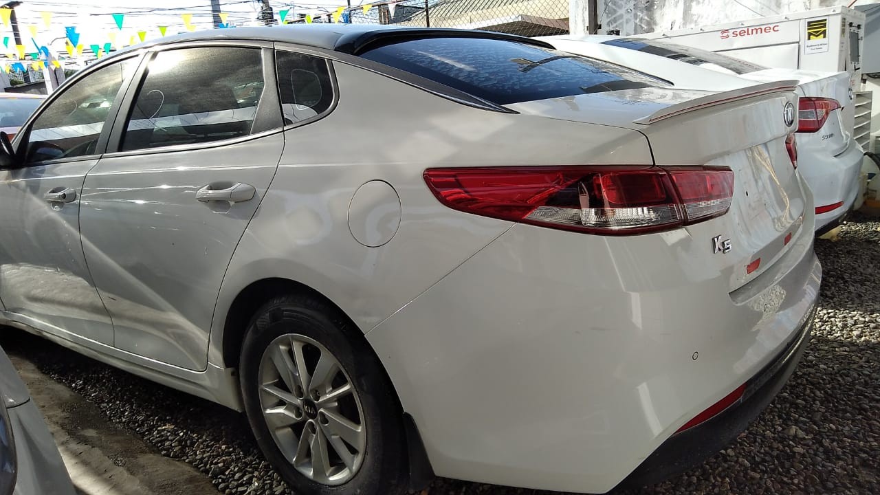 carros - KIA K5 2018 BLANCO 4
