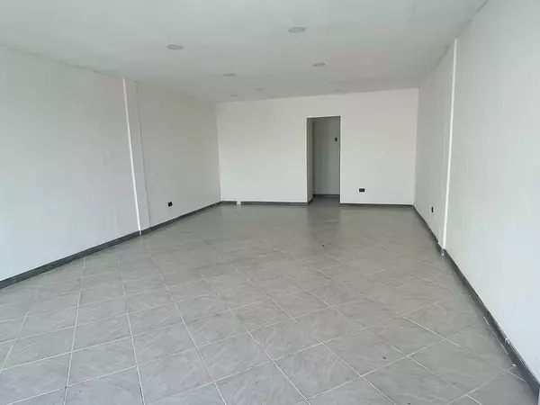 oficinas y locales comerciales - Alquiler local comercial  4