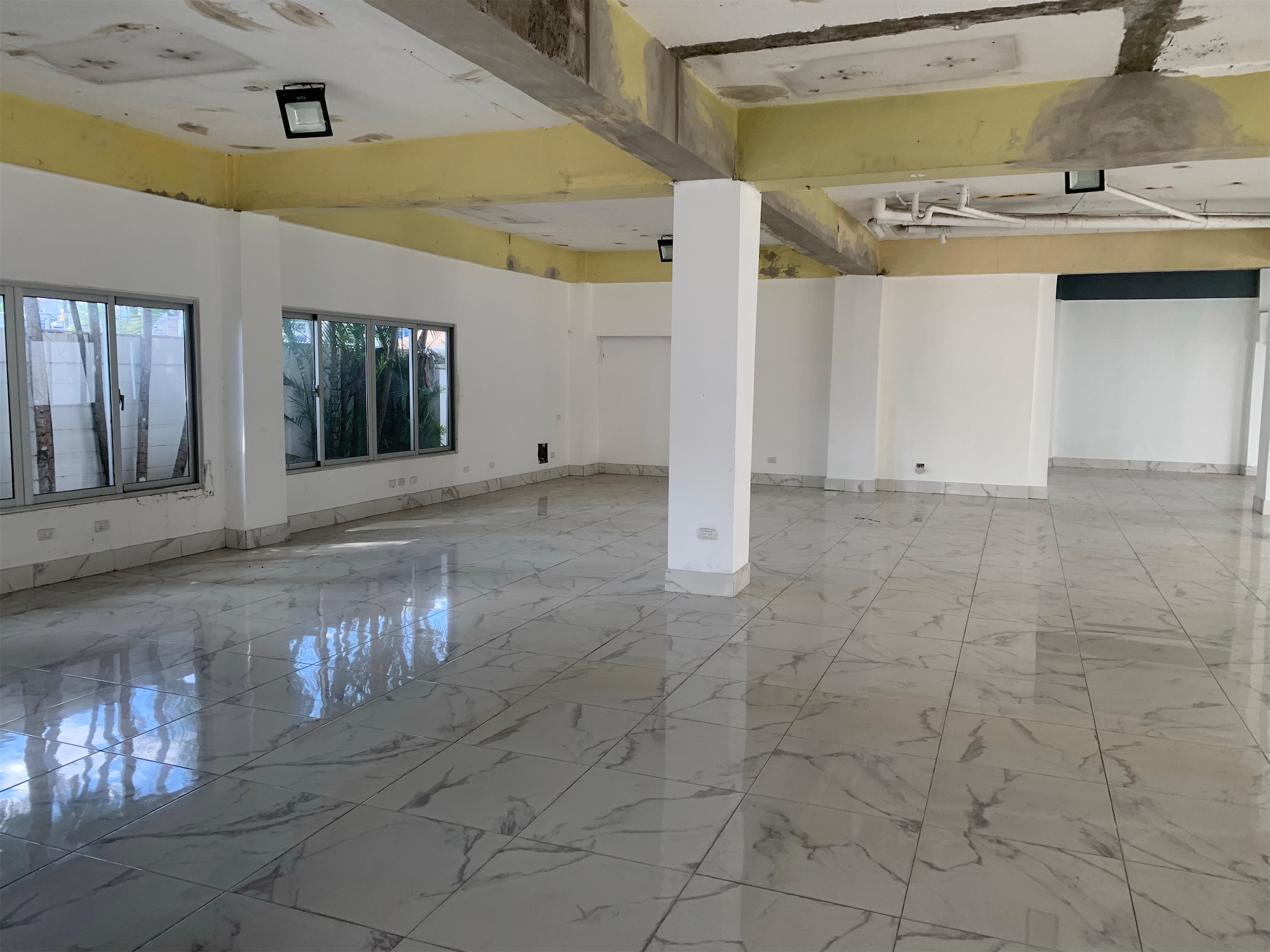 oficinas y locales comerciales - Local con espacio abierto 6