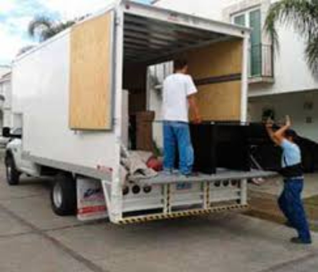 camiones y vehiculos pesados - MUDANZAS MALECON
