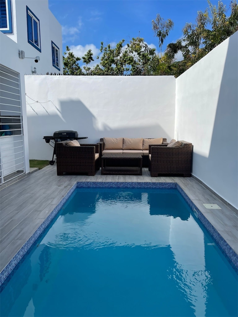 casas - Casa moderna a 300 metros del malecón con piscina y terraza 5