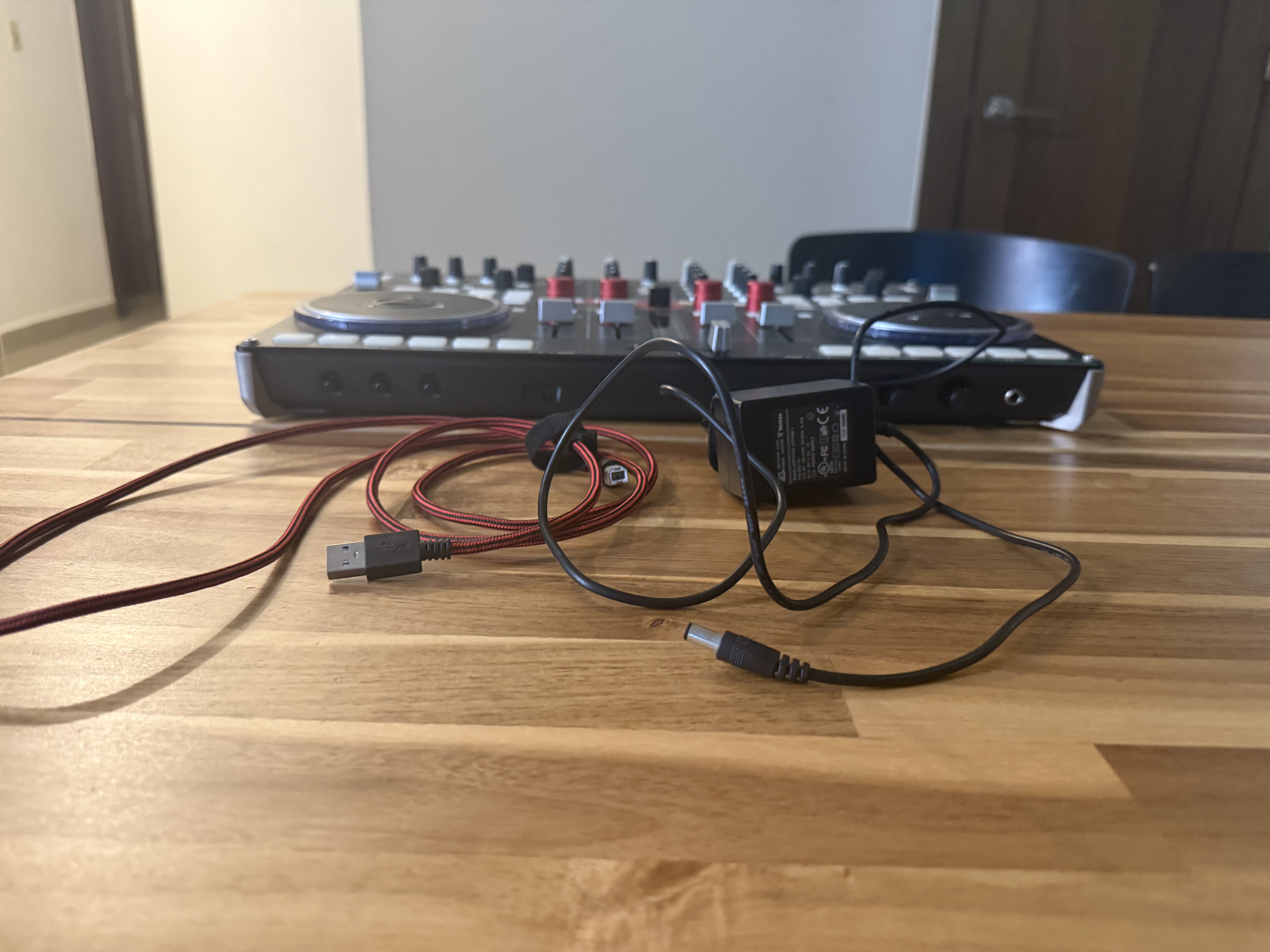 consolas y videojuegos - Controlador de audio midi usb vestax Vic -400 mezclador de dj  