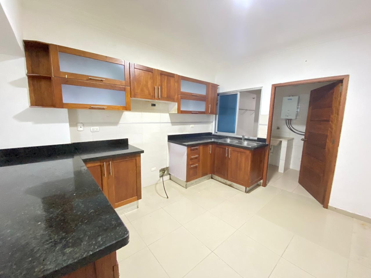 apartamentos - Apartamento en Piantini de 3 habitaciones 2