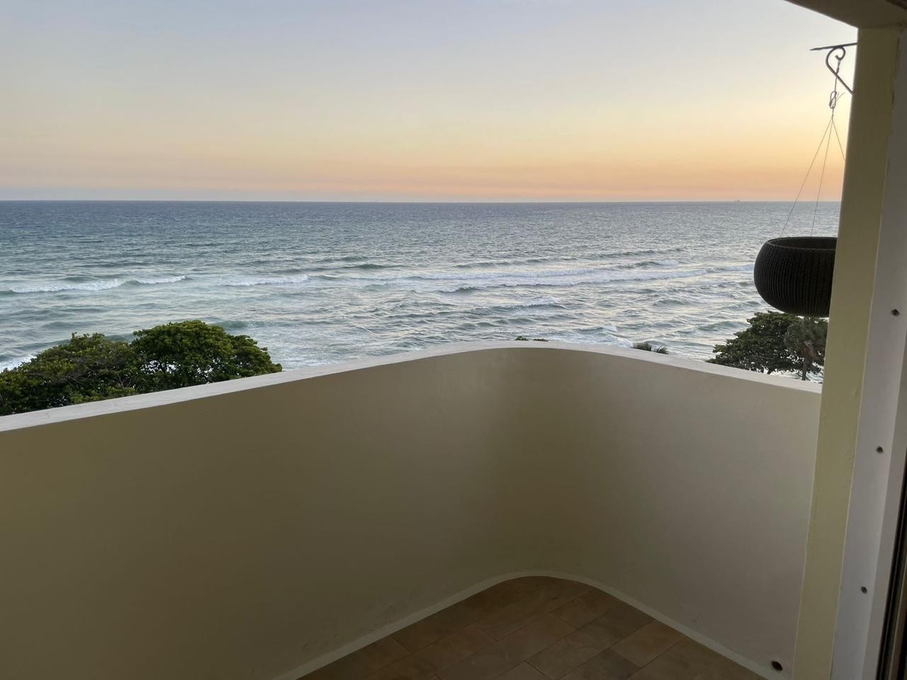 apartamentos - Apartamento En Alquiler En Malecon Amueblado De Tres Habitaciones 2