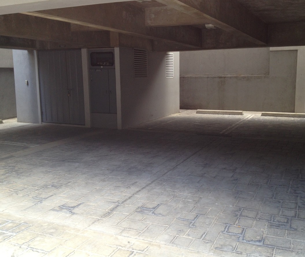 oficinas y locales comerciales - Alquilo Edificio corporativo 5 niveles en piantini
 1