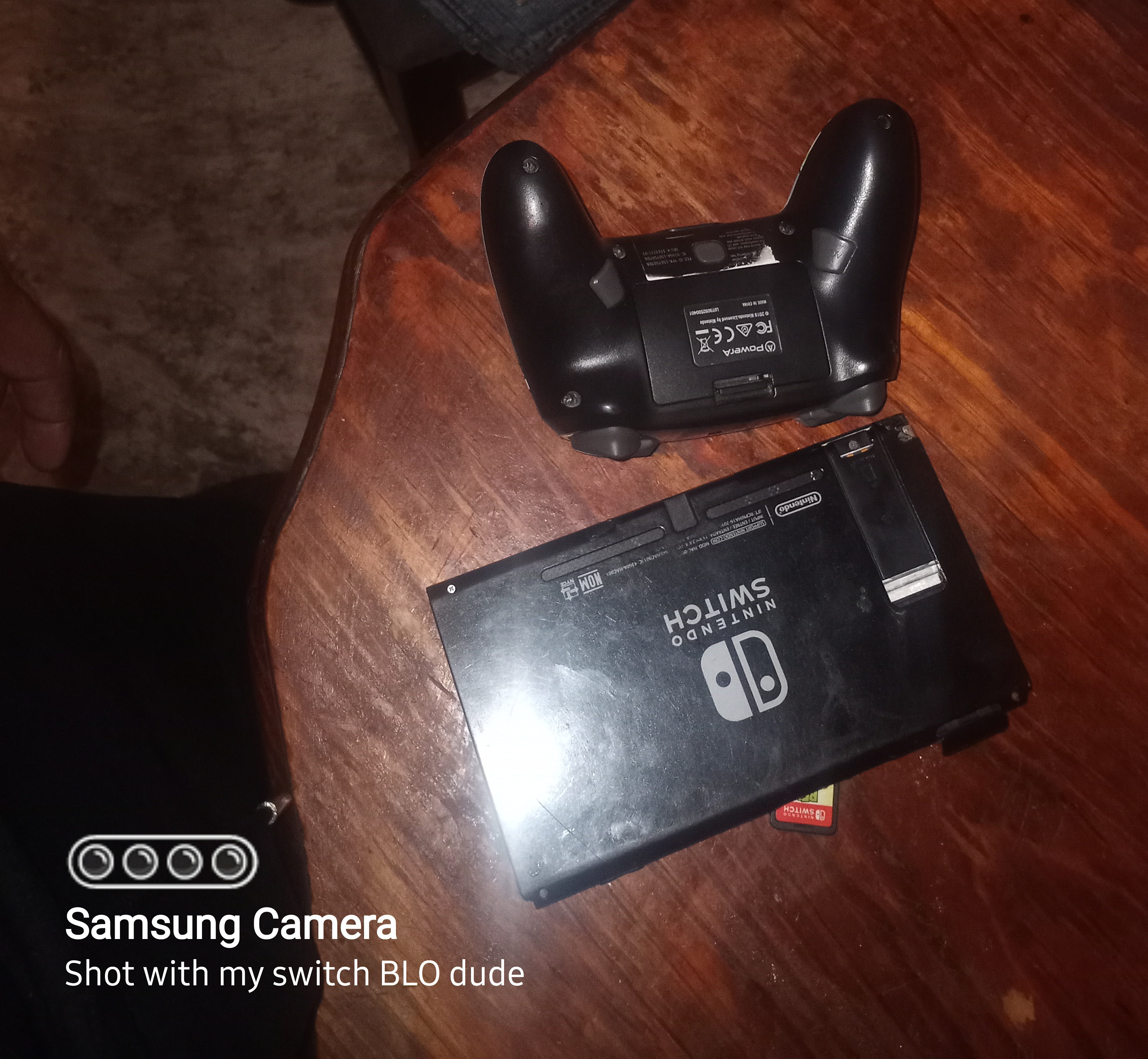 consolas y videojuegos - vende Nintendo switch ,con un consol con wifi y juegito d 1