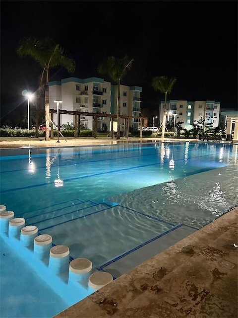 apartamentos - Venta de apartamento de lujo en punta cana amueblado con piscina zona turística 